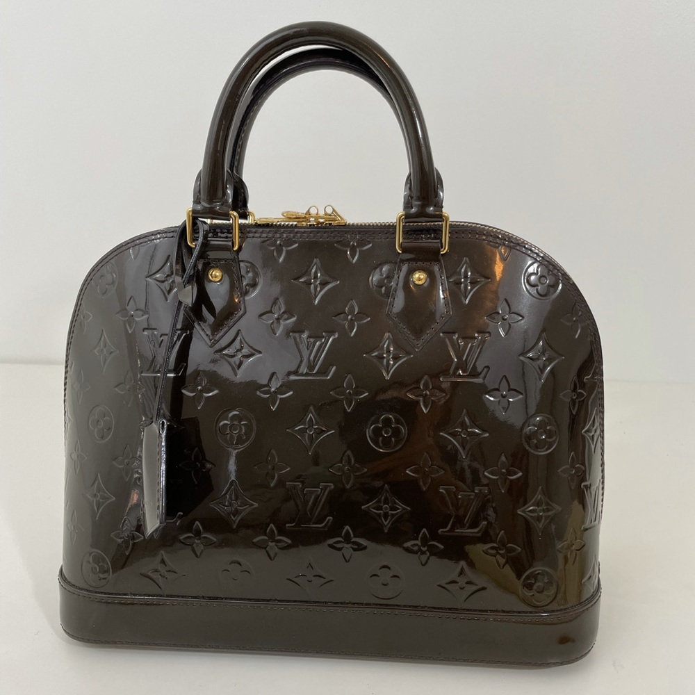 🍂LOUIS VUITTON🍂
Vernis Alma PM Amarante or chocolate color
